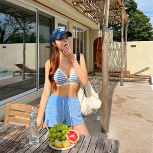 Splitting swimsuit female Korean minimalist temperament basic model versatile personality design sunscreen swimming bikini
