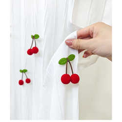 Cute Cherry Pom-Pom Brooch Curtain Accessory for Decorating the Atmosphere, Door Curtain White Sheer Curtain Head Decoration Accessory Brooch Pin