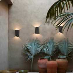 Outdoor wall lights Modern simple courtyard lights Terrace Garden villa wall layout lamps Solar decorative wall lights