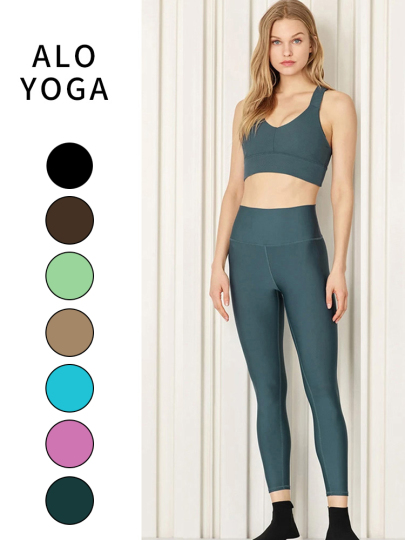 Erkak katta kokrakli gozal qoramagizni doggy uslubi bilan sikadi