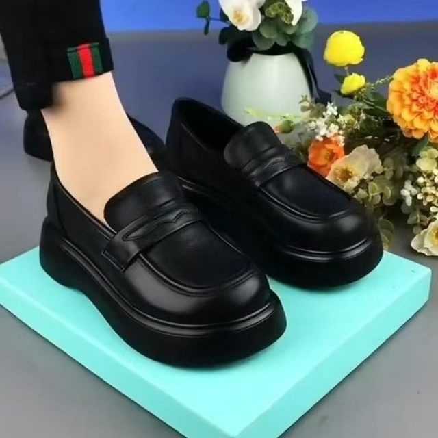 
Thick-soled shallow-mouthed loafers soft sole versatile commuter leather shoes for women 2025 summer new mother shoes VX160