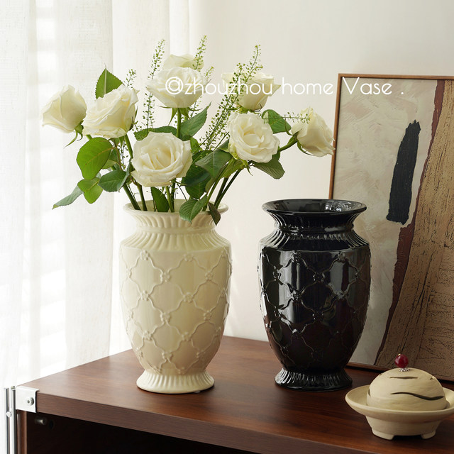 Relief ceramic high-temperature vase crafts home furnishings water-raised flowers living room decorations French cream style medieval