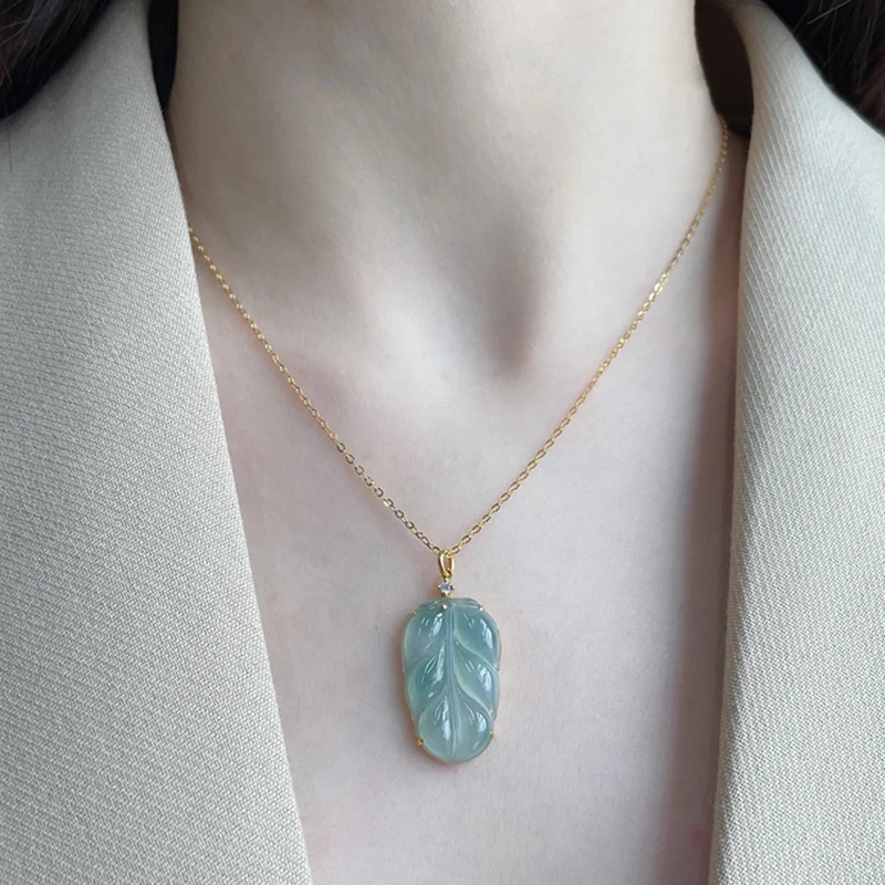 金枝玉葉南方8 K金天然a品氷種翡翠女型民族風ネックレスセーターチェーンペンダント 中国のヴィンテージスタイルのラッキージュエリーひょうたん型翡翠ペンダント18Kゴールドメッキベゼル舗装クリスタルラインストーン翡翠ネックレスチャーム