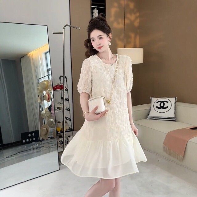 High-end round neck pleated texture short-sleeved dress for women 2025 summer new fashionable slim A-line midi skirt
