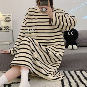 
Coral velvet nightgown women's autumn and winter pajamas women's plus velvet thickened flannel warm maternity nightgown nightgown dress