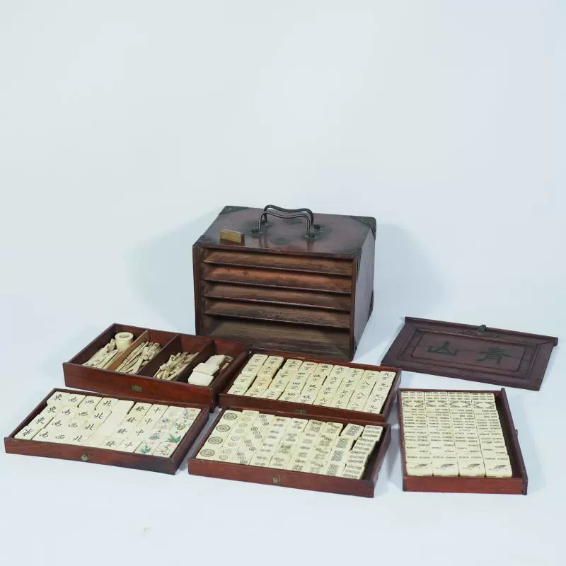 麻雀牌 骨と竹 骨董品 木箱入り 上海古鎮 麻雀牌 骨と竹 骨董品 木箱入り 上海古鎮 O1CN01vHRP7H1hn4CqmxGGy_!!