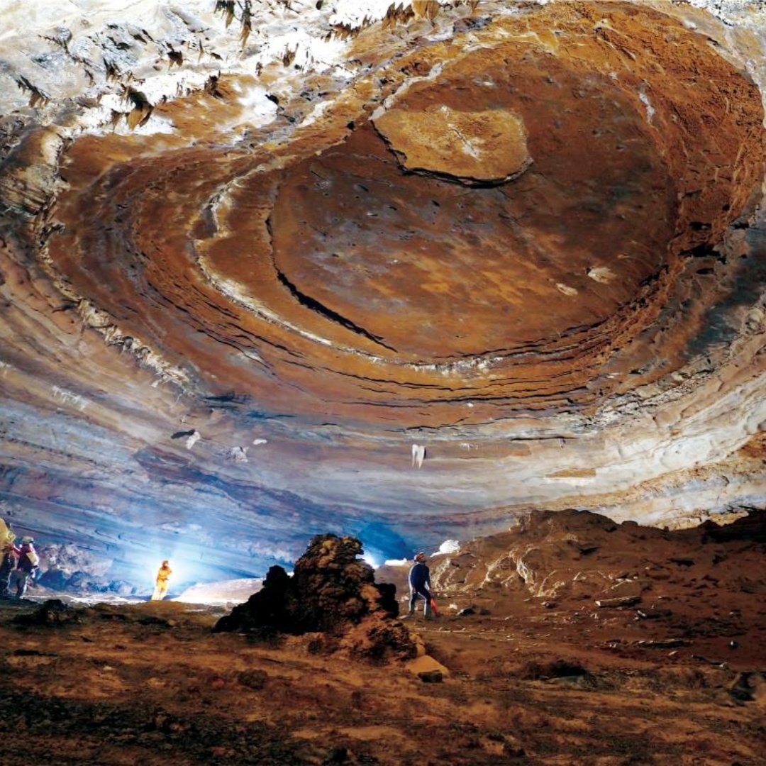 私家团贵州遵义红色亲子6天【十二背后地心探洞+乌江寨苗王】