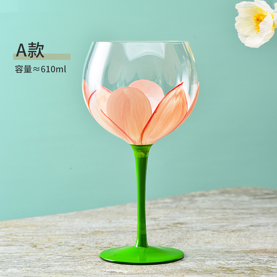 Joli verre à vin très coloré en cristal peint à la main sur le thème des chats et des souris, pièce originale et unique - L'Atelier du Mille Pattes