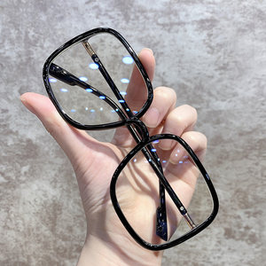 Xiaohongshu's same style anti-blue light radiation glasses for women with myopia, can be equipped with a large frame for men, black square shape, small face