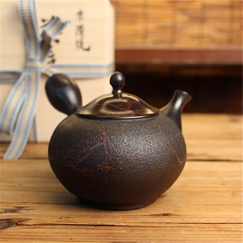 常滑焼　新品　大理石急須　香臣窯　陶器製急須とカップセット 楽天市場】黒泥和松皮朱ムキ急須 「かぶせ茶」付き 春秋 常滑焼