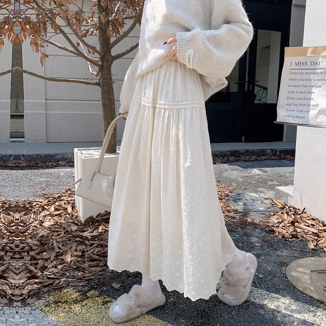 White fairy skirt lace skirt cake skirt autumn 2024 new temperament high waist A-line long skirt winter