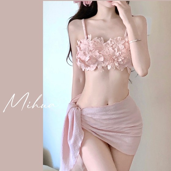 
Swimsuit women's 2025 new pure sexy bikini hot girl skirt split swimsuit beach vacation three-piece set