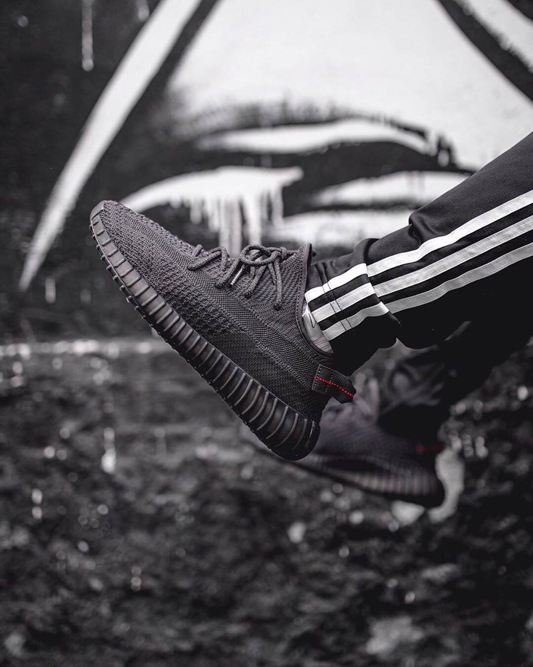 yeezy350黑天使于11月底发售