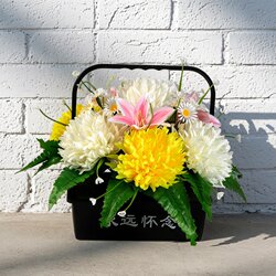 Tomb-Sweeping Basket with Tombstone Flowers, Chrysanthemums, Qingming Flowers, Artificial Flowers, Sacrificial Offerings, 13-Piece Set of Ball Chrysanthemums + Lily Flower Basket