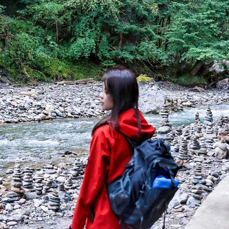 云南旅游神瀑+冰湖+尼农河环线雨崩徒步6天5晚纯玩