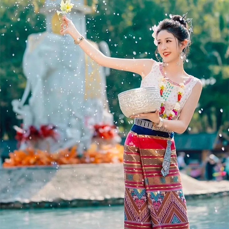 西双版纳 傣族园一日游(天天发班+天天泼水节 体验边界快艇)