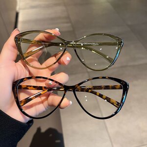 Mona net red the same triangular cat -eye butterfly spicy girl glasses rack can be matched with near -vision box anti -blue light