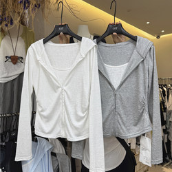 Thirteen Lines Hooded Fake Two-Piece Waist-Cinching Long-Sleeve T-Shirt for Women 2026 Early Autumn New Slim-Fit Design Top