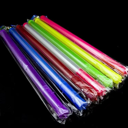 Bastoncini Luminosi LED - 12 Pezzi Per Feste, Concerti E Eventi, Colorati E Divertenti