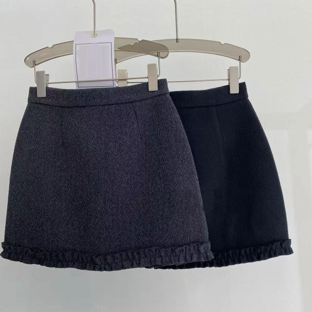 Flower bud splicing A-line woolen short skirt for women 2025 winter new high-waisted versatile slim design skirt
