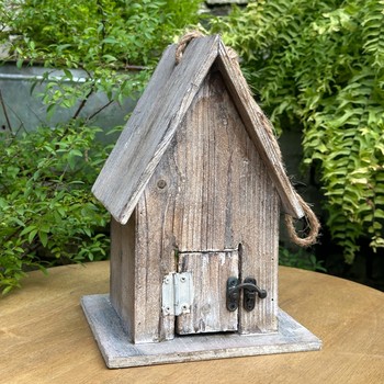 Defect treatment American retro old wooden bird house