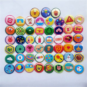 
Archie kindergarten badge Hi Dodge toys Children's brooch one, two, three seasons full set of tinplate badge
