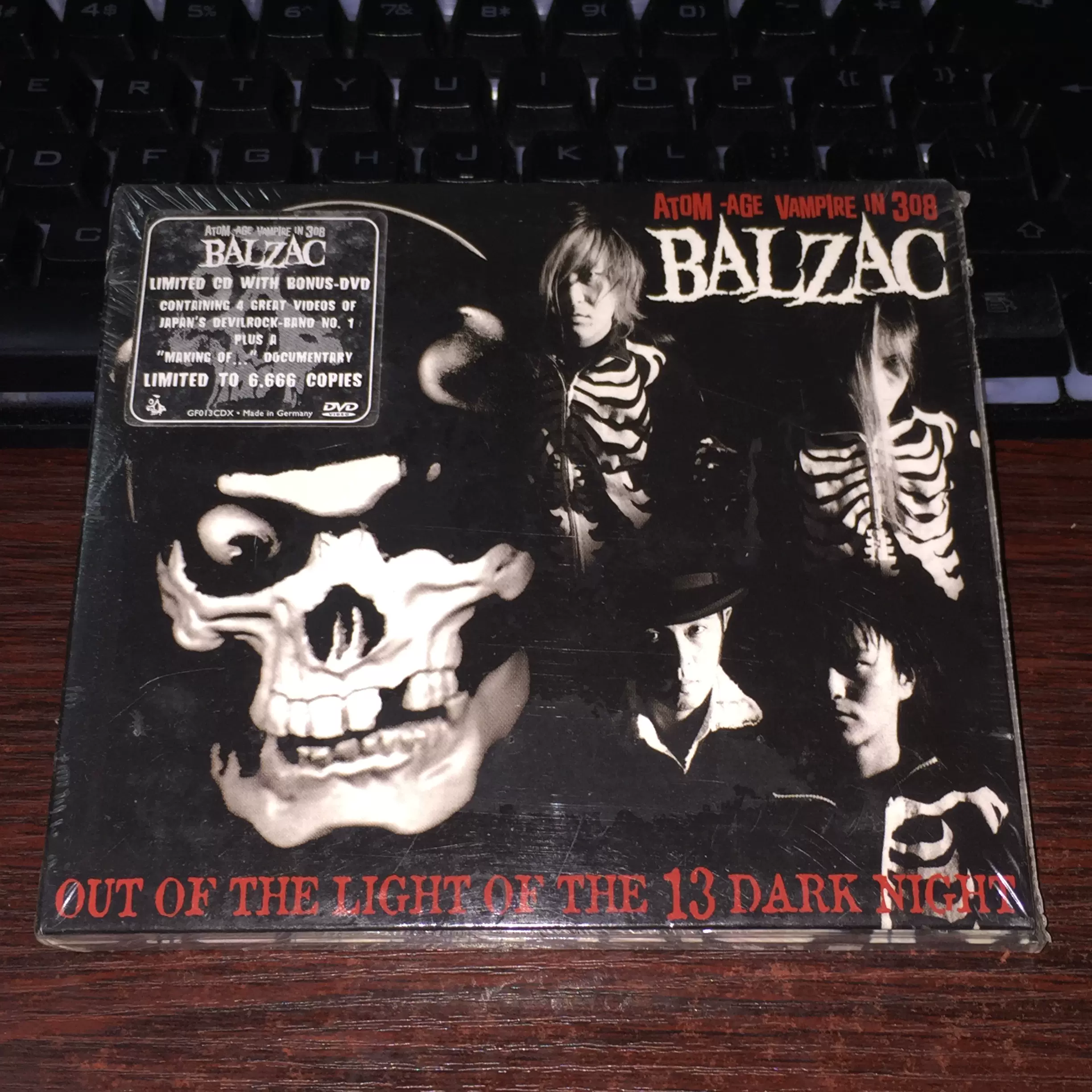 100％安い Balzac – Out Of The Light Of The 13 Dark Night 德未拆CD+DVD ミュージック