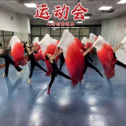 Creative Chinese Red Prop Dance Fans Performed at the Spring Festival Gala for the Opening Dance of the School's Sports Meeting and the Opening Ceremony of the Group Gymnastics