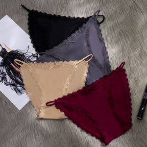 European and American large -size sexy lace pants girls in summer thin low -waist ice silk without trace, fine -looking, triangle head
