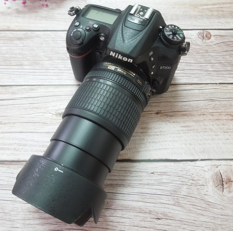 Nikon D7200 デジタル一眼レフカメラ - 24MP、3.5インチスクリーン