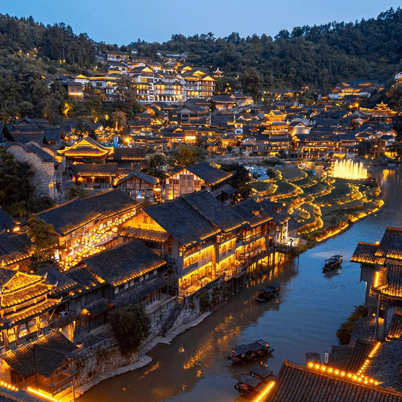 【纯玩含机票】贵州旅游黄果树小七孔西江苗寨梵净山6天5晚跟团游