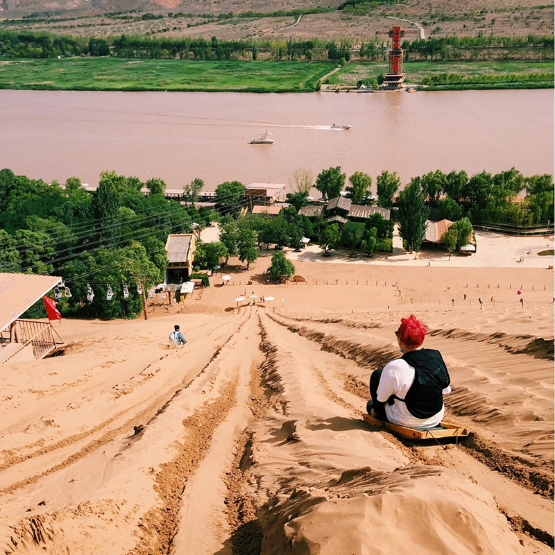 6人纯玩小团 含机票 宁夏旅游腾格里沙漠贺兰山岩画5天4晚跟团游