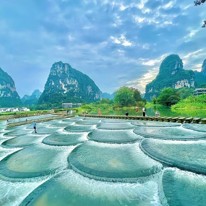 广西旅游桂林+北海+南宁+9天8晚+阳朔/漓江/龙脊梯田德天鹅泉跟团
