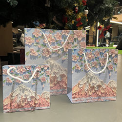 Under Mount Fuji - Oil Painting Gift Bag, Tote Bag, Paper Bag ins Clothing Internet Celebrity Gift Bag, White Card Souvenir Gift Bag