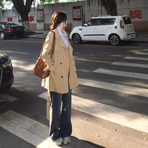 
Retro commuter style khaki mid-length windbreaker jacket with loose design and lazy style for little people