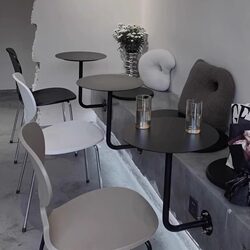 Trendy Coffee Shop, Milk Tea and Dessert Shop Wall-Mounted Tables, Booth Seating, Wall-Leaning Tables, Black Wall-Mounted Small Round Tables