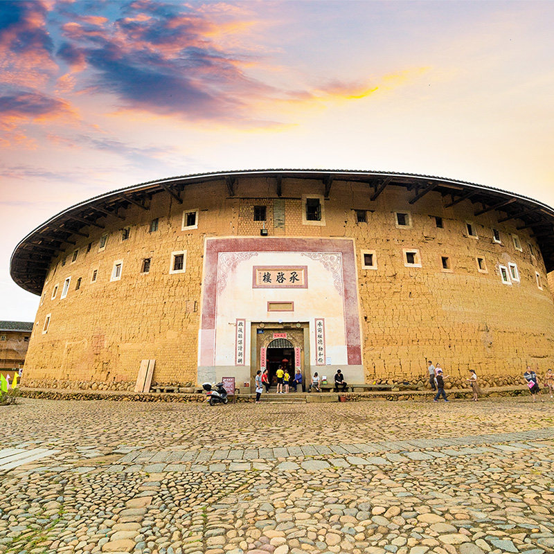 天天发团上门接送含餐厦门漳州南靖田螺坑云水谣永定土楼一日游