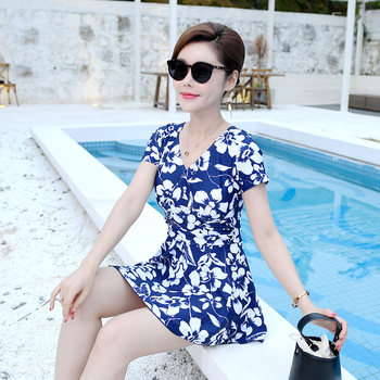 Middle-aged and elderly women's one-piece boxer swimsuit to cover belly and mother's style