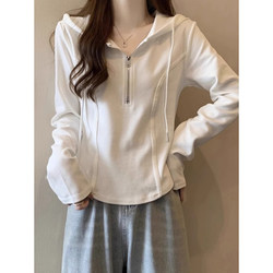Early Autumn Hooded Sweatshirt Long-Sleeved T-Shirt for Women, Inner Layer Base Shirt, Autumn and Winter 2026 New Slim-Fit Waist-Cinching Short Top