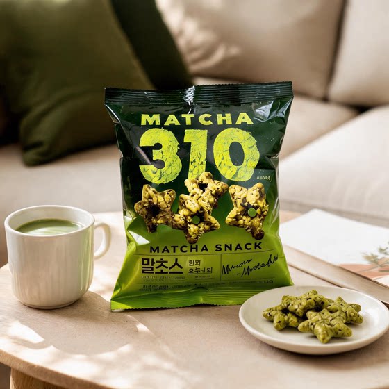 South Korea imported 310 chocolate matcha flavored biscuits, casual snacks, star puffed food, chocolate biscuits