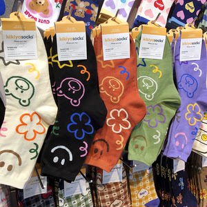 
Korean Dongdaemun socks kikiya hand-painted cartoon women's socks simple drawing graffiti smiley mid-calf socks 1116