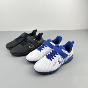 
Foreign trade original single Japanese children's football shoes broken nails training shoes for boys and primary school students