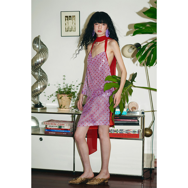 Bad tastes in the West Customized tie-dye sequins polka dots Wear more vacation backless vest skirt