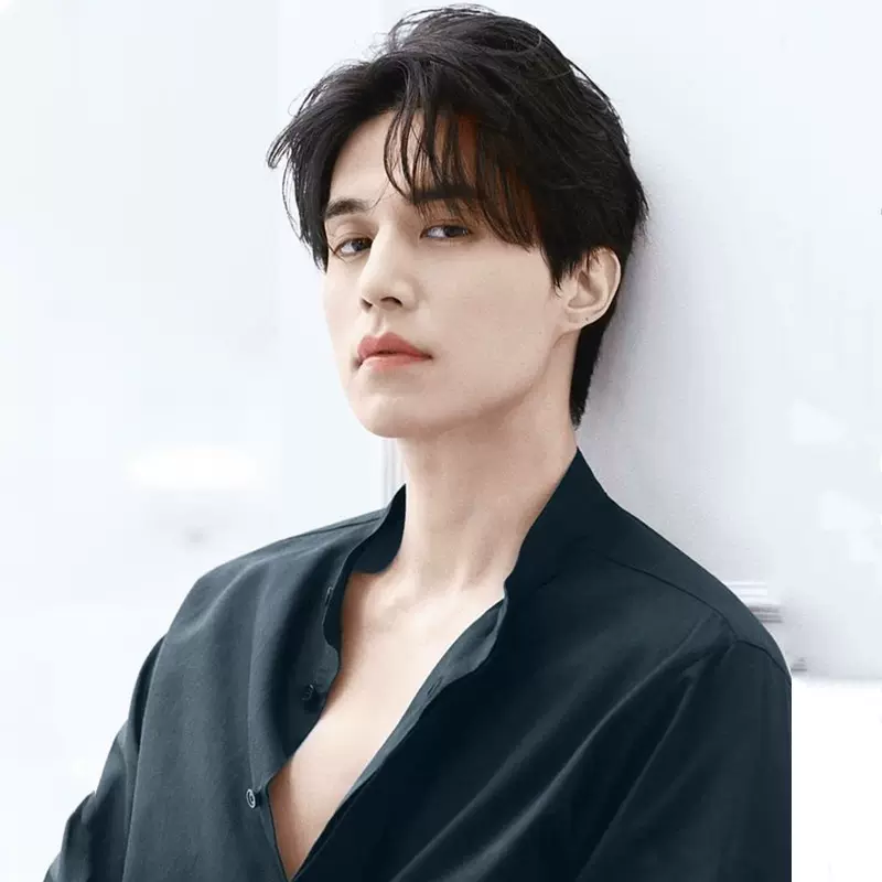 九尾狐传1938》公开李栋旭全新个人剧照：那个年代没有WIFI 也