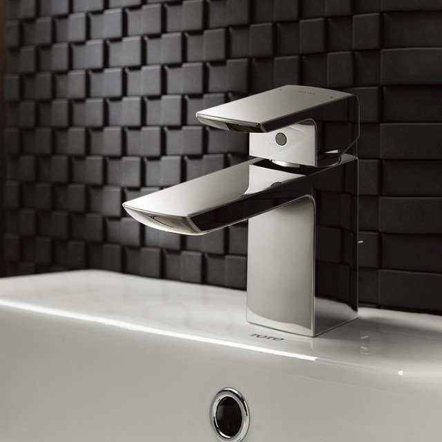 TOTO basin hot and cold water faucet copper chrome chrome splash -proof washbasin Washing pot faucet TLG02301/02307B
