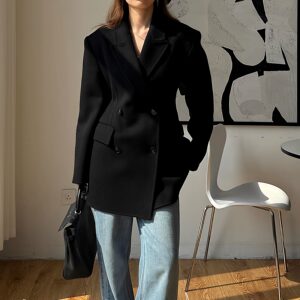 
2025 autumn and winter new high-end black waist-hugging slim double-sided wool coat short off-white woolen coat for women