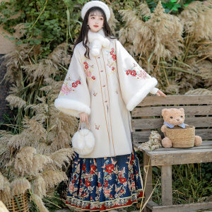 Fanhua Ming Dynasty Hanfu Women 2025 New Autumn and Winter Improved Thickened Velvet Long Gown Horse Face Skirt Suit Fairy Ancient Costume