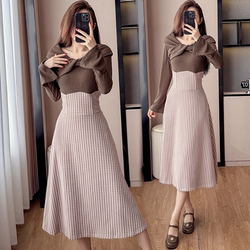 Beautiful and Elegant Long-Sleeved Dress for Women in Autumn and Winter, Vintage Style with Contrasting Colors, Slim-Fitting and Waist-Cinching, Long Dress for Petite Women