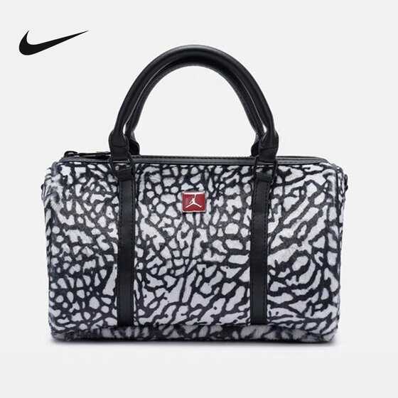 
Nike Women's Bag JORDAN ICON Faux Fur Crossbody Bag Printed Sports Bag Shoulder Bag IQ3195-067