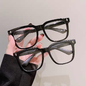 
Ultra-light black frame plain glasses ins high-value sweet girl windproof blue light big face slimming square frame Korean version eye frame